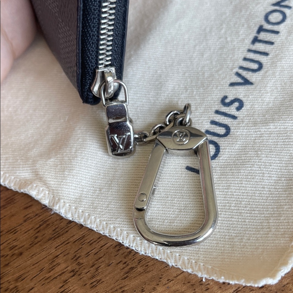 Louis Vuitton Black Damier Graphite Key Pouch - Picture 9 of 15